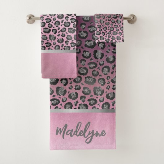 Glittery Leopard Print op roze gepersonaliseerd Bad Handdoek (Insitu)