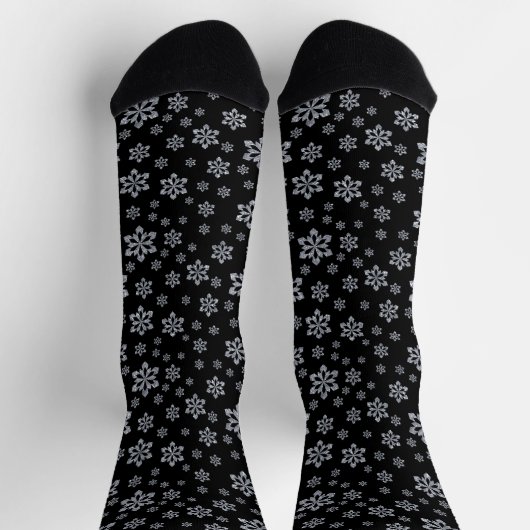 Glittery Silver Snowflake Pattern op Black Sokken (Top)