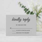 Glittery zilveren folie Monogram vriendelijk antwo RSVP Kaartje (Staand voorkant)