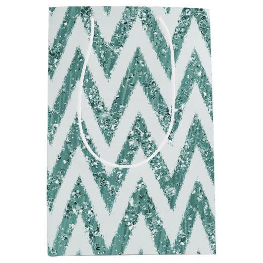 Glitzy Green White Chevron Stripes Kerstmis Medium Cadeauzakje (Voorkant)