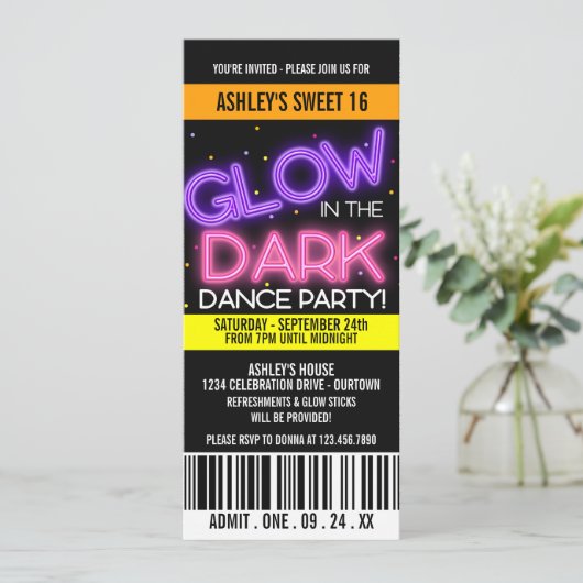 Gloed in de Dark Sweet 16 Party Kaart (Staand voorkant)