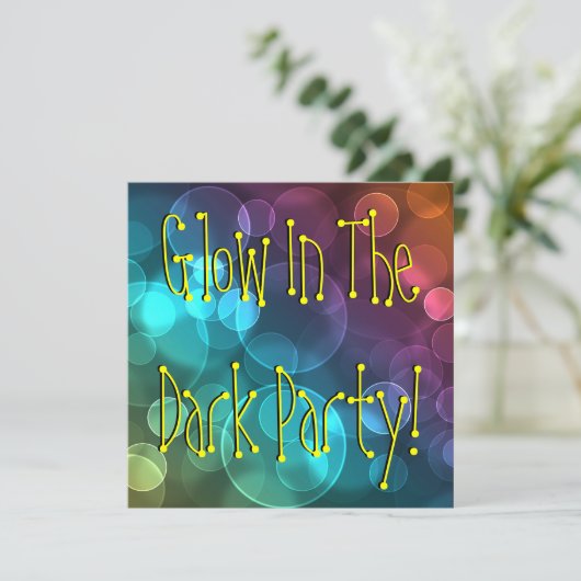 Gloed in de donkere verjaardag kaart (Staand voorkant)