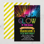 Gloed in de donkere verjaardagsuitnodiging kaart (Voorkant / Achterkant)