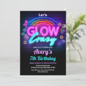 Gloed in de uitnodiging van de 'Dark Girl Birthday (Staand voorkant)