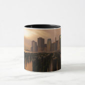 Gloed van zonsondergang tijdens de stormachie over mok (Midden)