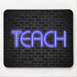 gloeiend neon TEACH-teken op baksteen Muismat