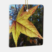 Gloeiend zure bladeren in het bos keramisch ornament (Rechts)