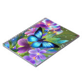 Gloeiende blauwe vlinder in Fairy Garden Notitieboek (Linkerzijde)