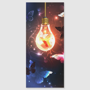 Gloeiende gloeilamp met nachtvlinders magnetische uitnodiging