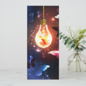 Gloeiende gloeilamp met nachtvlinders programmakaart (Staand voorkant)