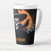 Gloeiende Jack O Lantern Met Halloween Skelet 🕸️ Latte Mok (Rechterhoek)