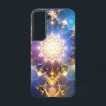 Gloeiende Lotus Mandala telefoonhoesje Samsung Galaxy Hoesje<br><div class="desc">Versier je telefoon met dit boeiende abstracte digitale kunstwerk. Met een symmetrisch ontwerp gecentreerd rond een stralende vorm die lijkt op een lotus of mandala, straalt dit stuk helder, etherisch licht uit in verbluffende tinten blauw, paarse en gouden tegen een diepe, donkere achtergrond. De ingewikkelde patronen en levendige gloed roepen...</div>