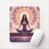 Gloeiende Mandala Meditatie Vrouw Aangepaste Naam Muismat (Met muis)