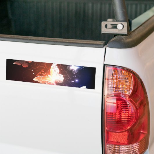 Gloeiende Nachtvlinders Bumpersticker (Op Truck)