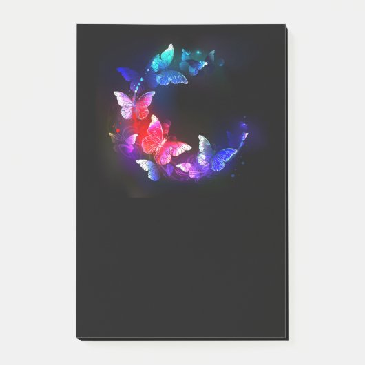 Gloeiende neon nachtvlinders op zwarte achtergrond post-it® notes (Voorkant)