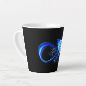 Gloeiende oneindigheid met blauwe roos latte mok (Linkerhoek)