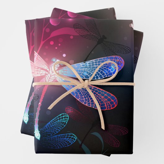 Gloeiende rode libel inpakpapier vel (In situ)