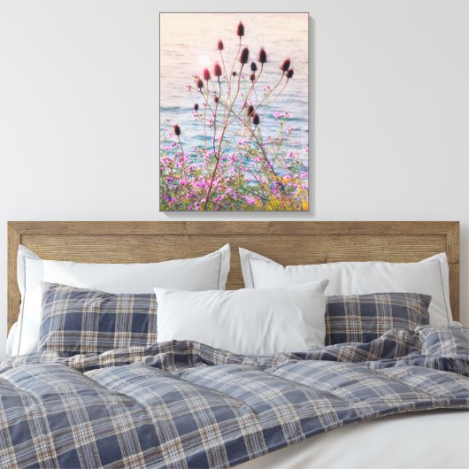 Gloeiende terug verlicht wilde Teasels en Thistles Canvas Afdruk (Insitu (Slaapkamer))