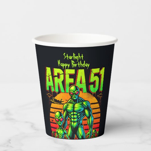 Gloeiende UFO's doemen op over Area 51 Papieren Bekers (Voorkant)