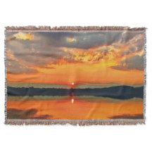 Gloeiende wolken bij zonsopgang