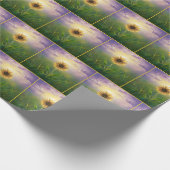 Gloeiende zonnebloem in groene weide cadeaupapier (Hoek)