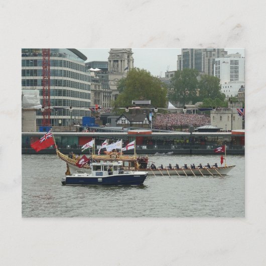 Gloriana passeert Tower Pier Briefkaart (Voorkant)