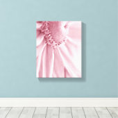 Gloriosa Daisy Macro Canvas Afdruk (Insitu (Houten vloer))