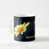 Glorious Daisy Flower Personalized Koffiemok (Voorkant links)