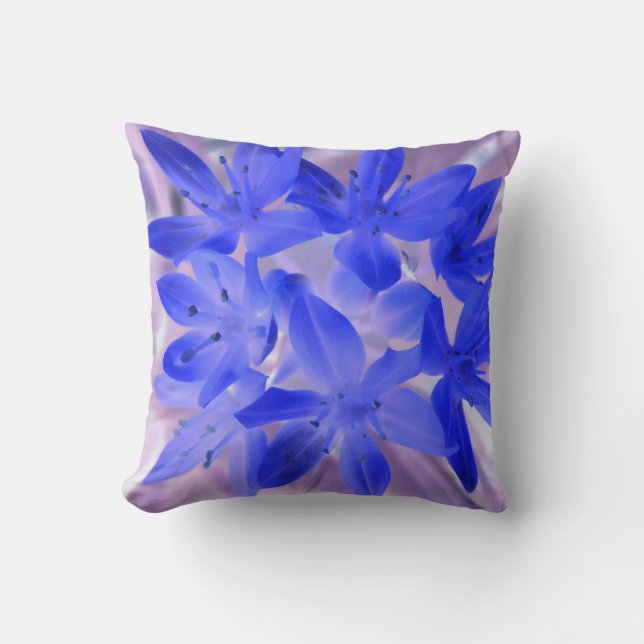 Glory of the Snow Shocking Blue Pillow Kussen (Voorkant)