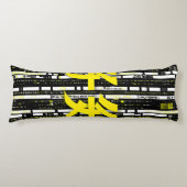 Glossy Pink Donut with Dark Sprinkles Lichaamskussen (Voorkant)