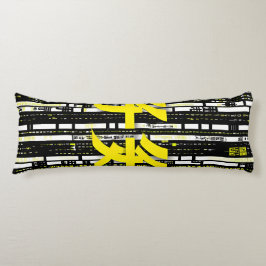 Glossy Pink Donut with Dark Sprinkles Lichaamskussen