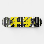 Glossy Pink Donut with Dark Sprinkles Persoonlijk Skateboard (Horizontaal)