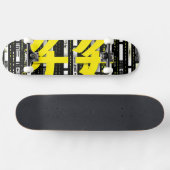 Glossy Pink Donut with Dark Sprinkles Persoonlijk Skateboard (Horizontaal)