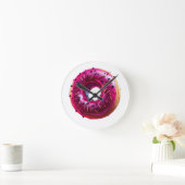 Glossy Pink Donut with Dark Sprinkles Ronde Klok (Huis)