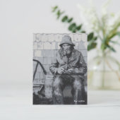 Gloucester-visser die zijn netten aan het reparere briefkaart (Staand voorkant)