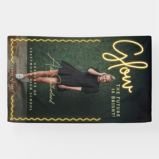 Glow Future is een vrolijk geel neon Afstuderen Spandoek (Horizontaal)