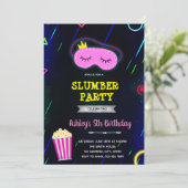Glow slumber party uitnodiging (Staand voorkant)