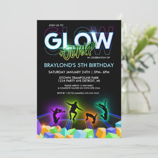 Glow Trampoline Park Party Invitation Kaart (Staand voorkant)