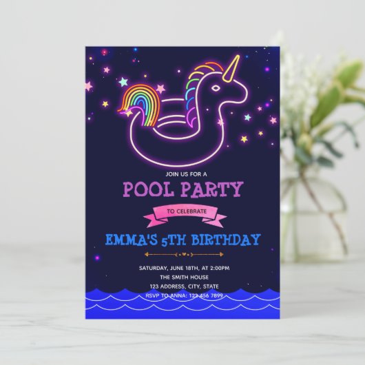 Glow unicorn zwembad thema party Uitnodiging (Staand voorkant)