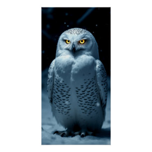 Glowing-Eyed Owl In Snow beroemd gemaakt door Myst Perfect Poster