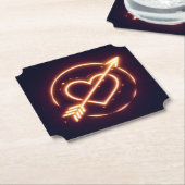 glowing image of a heart with cupid's arrow kartonnen onderzetters (Gekanteld)