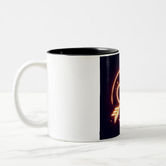 glowing image of a heart with cupid's arrow tweekleurige koffiemok
