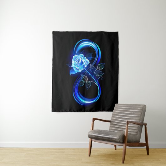 Glowing infinity with blue rose wandkleed (In situ)