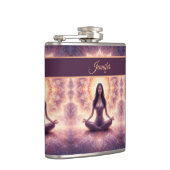 Glowing Mandala Meditatie Vrouw Aangepaste Naam Heupfles (Rechts)