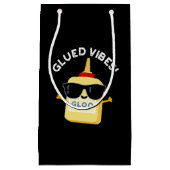Glued Vibes Funny Glue Pun Dark BG Klein Cadeauzakje (Voorkant)