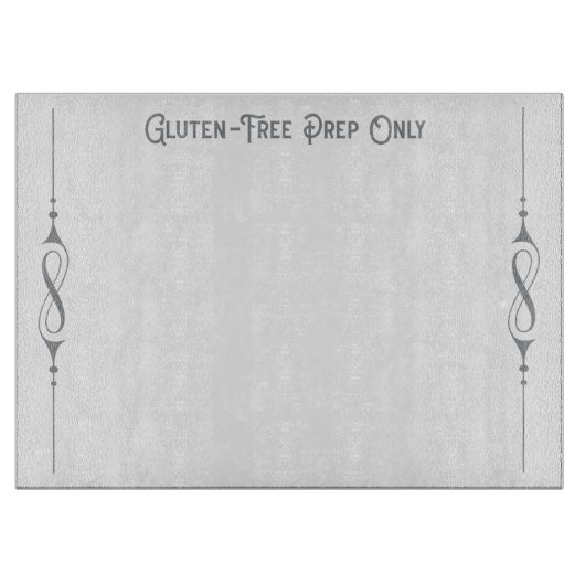Gluten-vrije prep alleen met rollen snijplank (Voorkant)