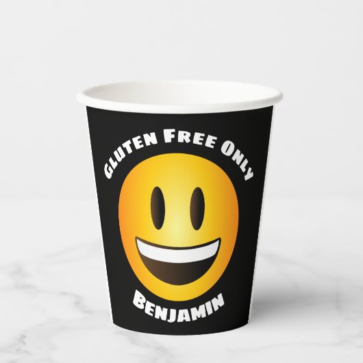 Glutenvrij lachend emoji-gezicht papieren bekers (Voorkant)