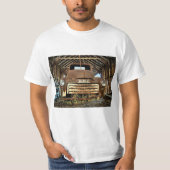  GMC-vrachtwagen in de Rustic Barn 1949-55 T-shirt (Voorkant)