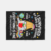 Gnome I Survived 67 Days Of School It's Fine Couns Fleece Deken (Voorkant (Horizontaal))
