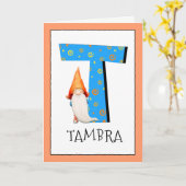 Gnome Kinder letter T Naam en leeftijd Verjaardag Kaart (Gele Bloem)